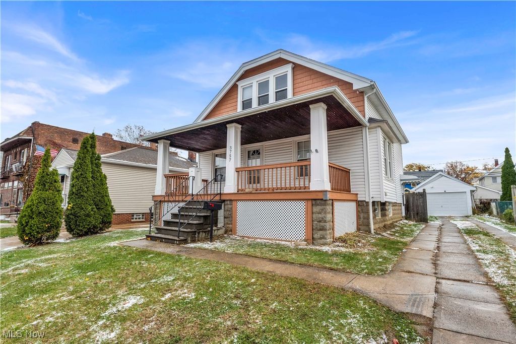 Photo of 3757 W 135th Street, Cleveland, OH 44111 (MLS # 5181871)