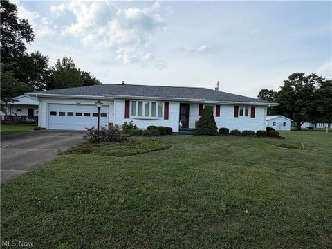 Homes For Sale - 6063 E State Road<br/> Newcomerstown, OH 43832