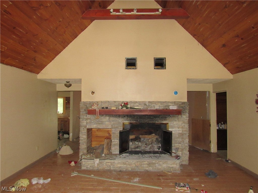 5575 Center Road