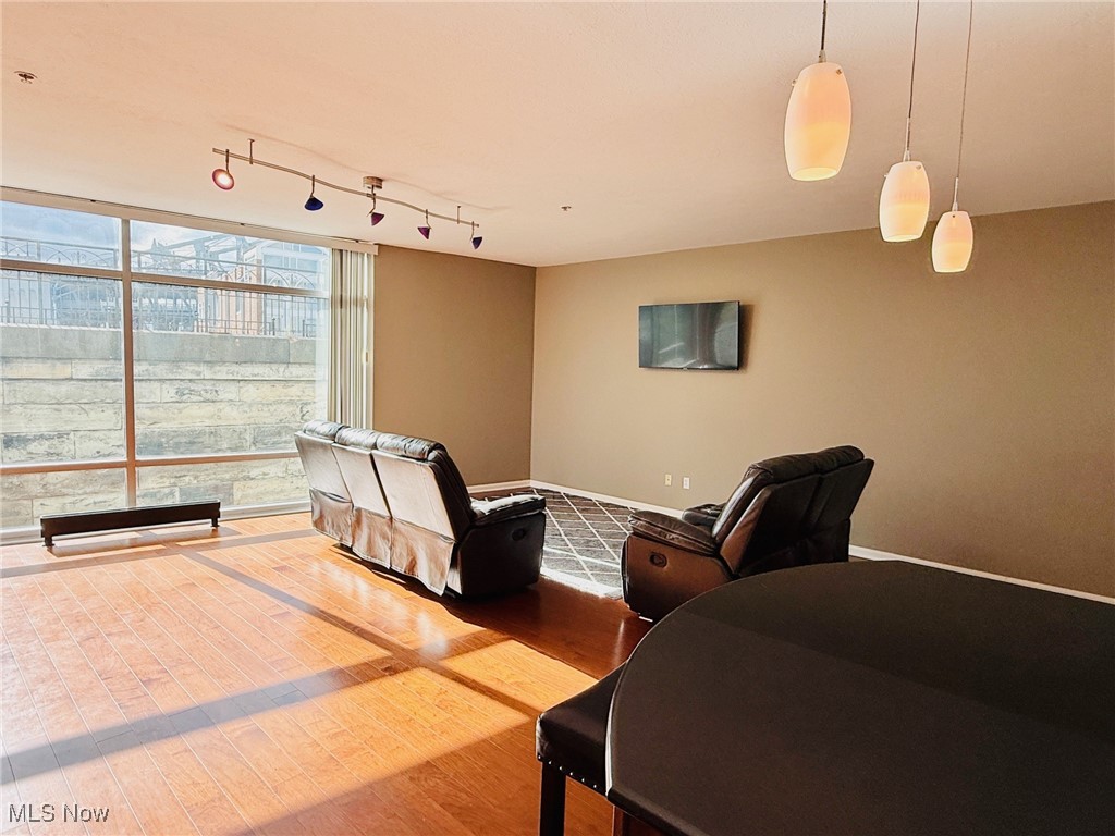 Stonebridge Plaza Condo - Residential Lease