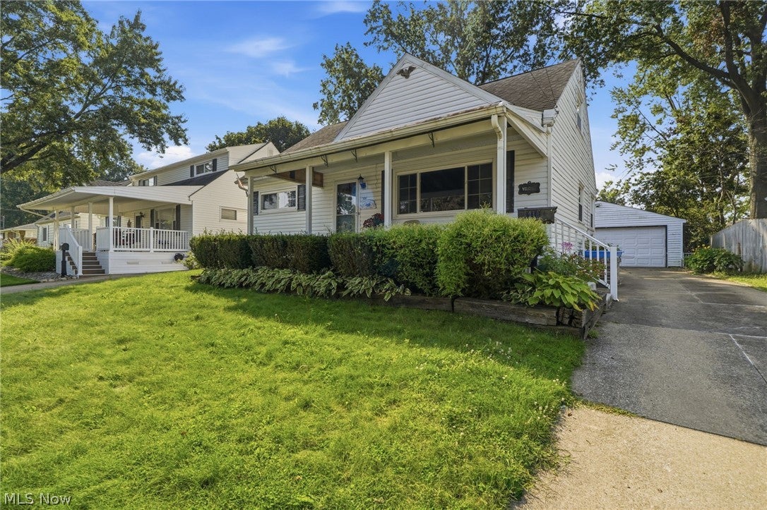 318 Lehigh Avenue