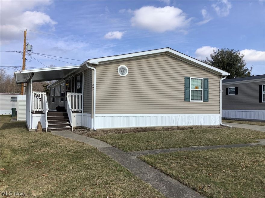 Well built 3 bedroom 2 bath Skyline Brook Stone model double wide on a rented lot in Westview Mobile Home Park. 1,352 sq. ft. with open concept kitchen and living room. Master bedroom and bath with 2 additional bedrooms featuring walk-in closets. Well maintained and clean with new flooring installed in 2021. Carport, covered front porch and the 2 sheds on the lot will remain with property.
