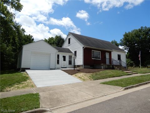 Photo for 614 Reed Avenue