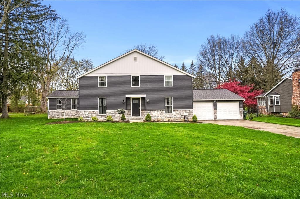 Photo of 5433 Fleetwood Avenue NW, Canton, OH 44718 (MLS # 5223053)