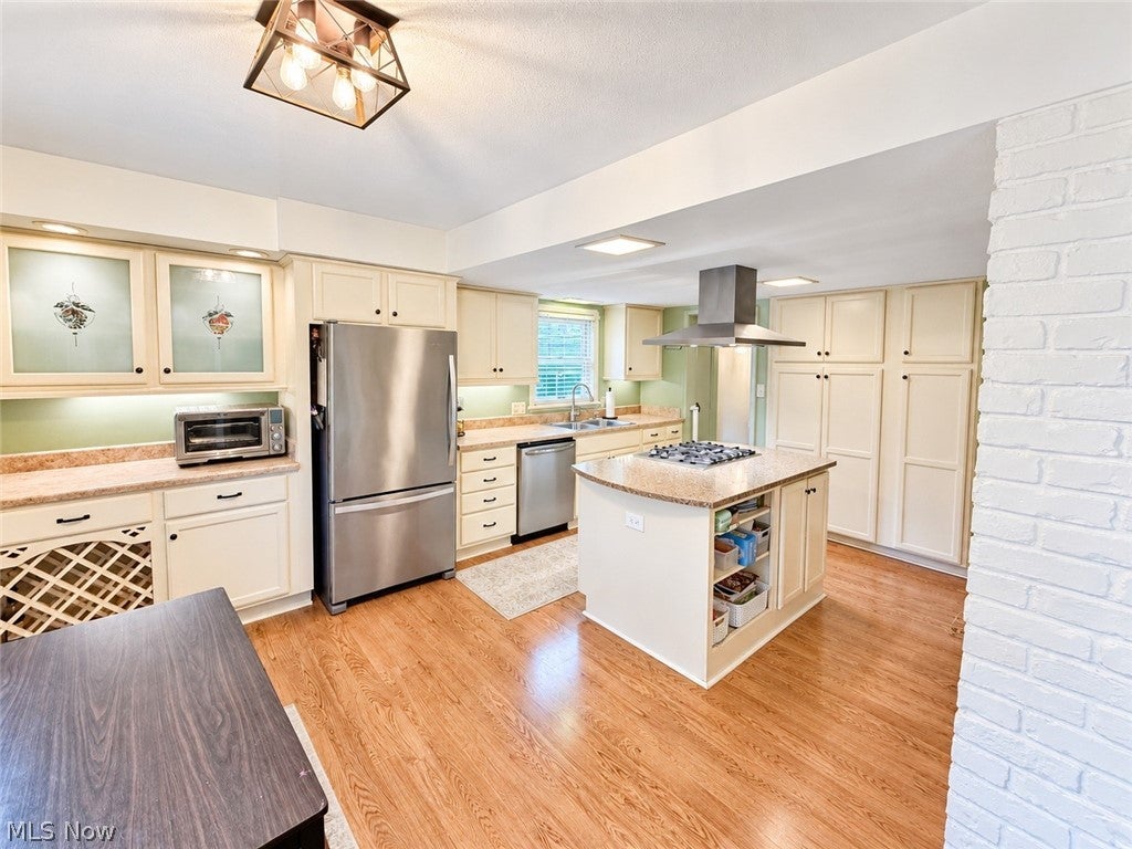 278 Ridgeview Drive