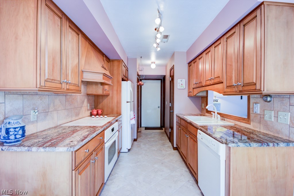 Parkview Harbour Condo - Residential