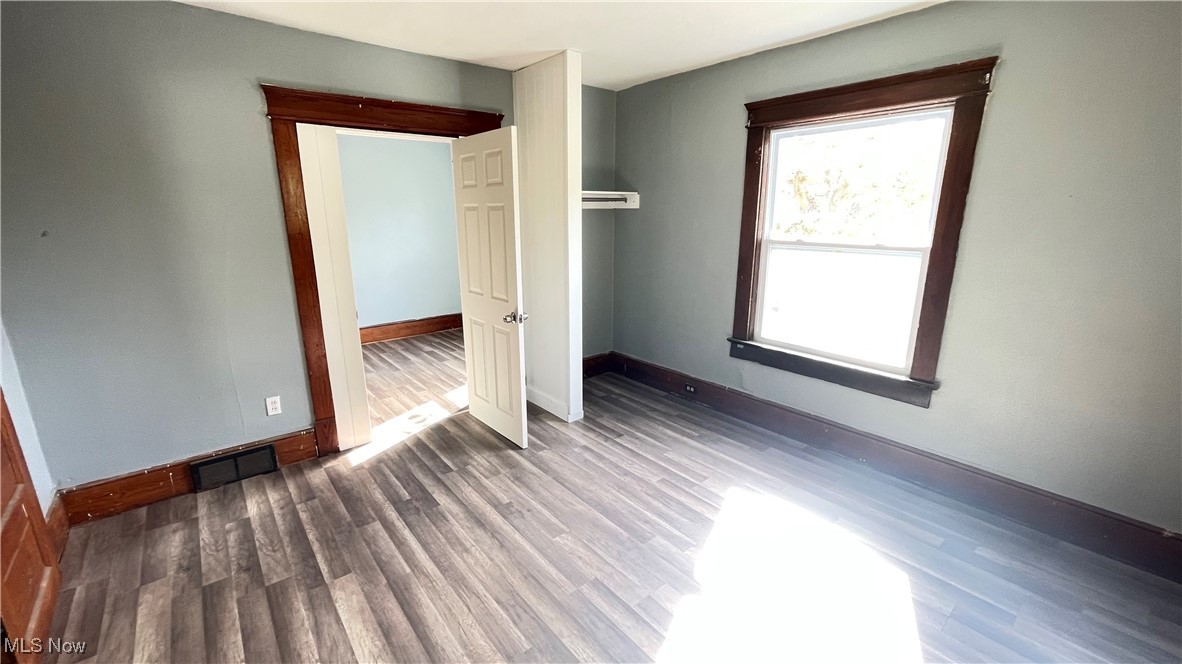 J H Hardys - Residential Lease