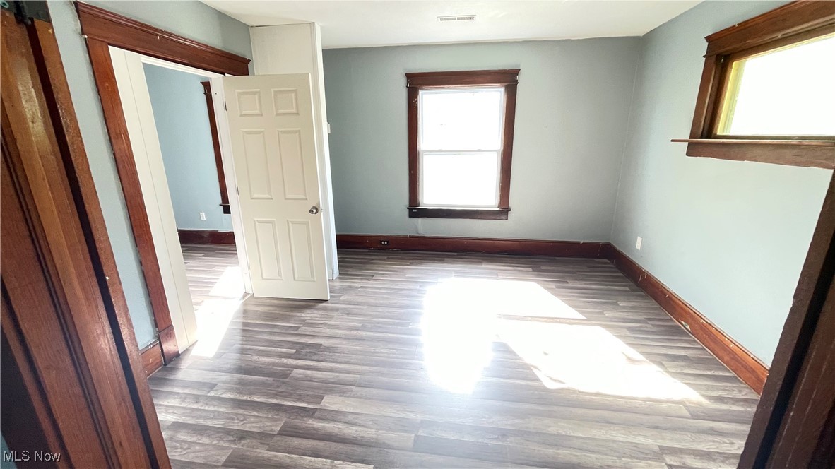 J H Hardys - Residential Lease