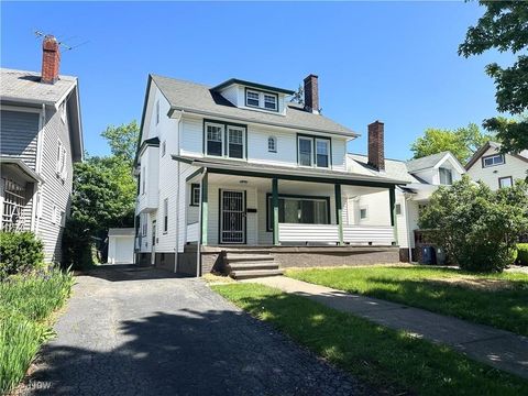 Homes For Sale - 3277 Cedarbrook Road<br/> Cleveland Heights, OH 44118