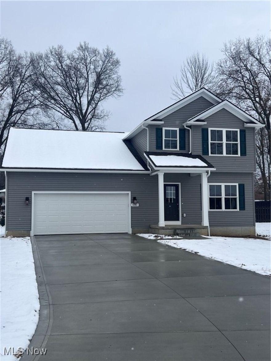 This amazing New Construction 2-story Contemporary home features 4 Bedrooms, 3 full Bathrooms, 1 (1/2) bath, a living room and family room with gas fireplace, full basement, 2 car attached garage and it's all maintenance free!  Construction just completed!  Come take a Look!