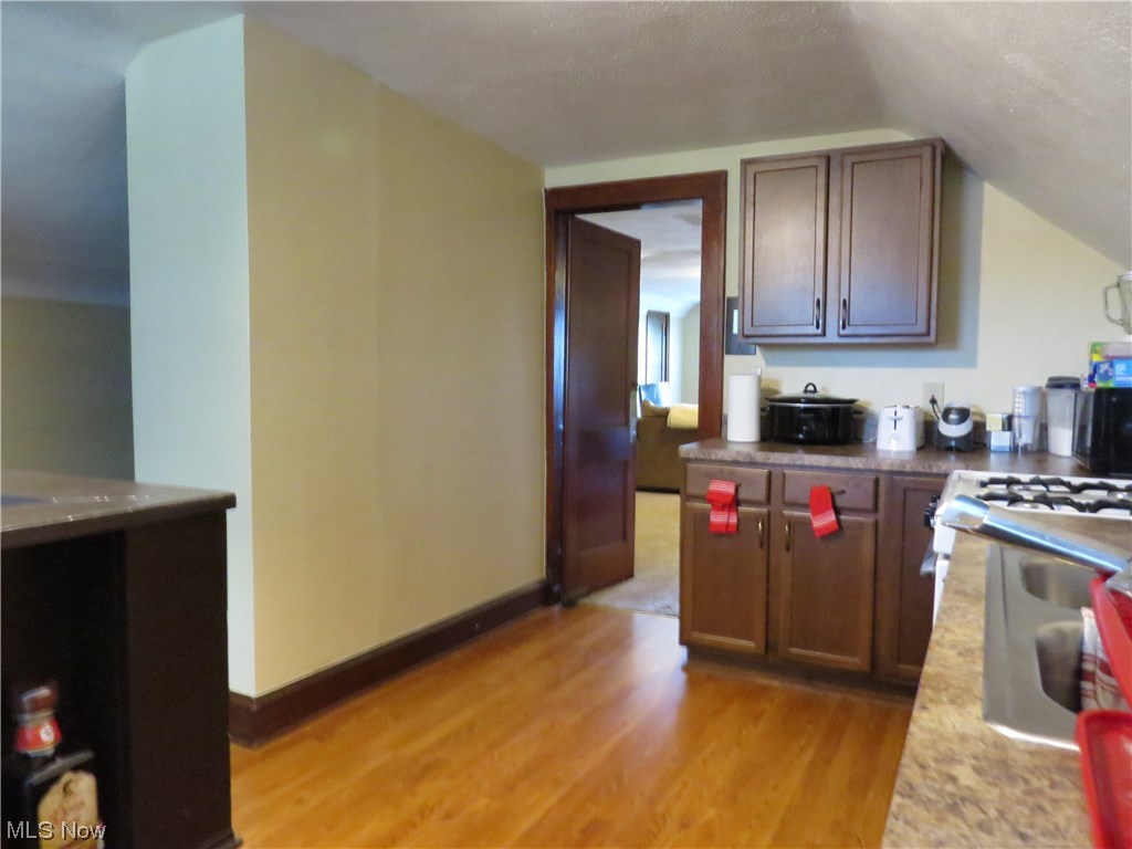 Theodore Kundtz - Residential Lease