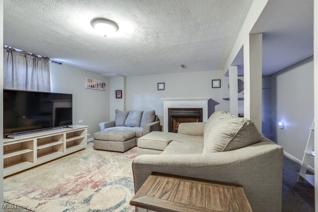 Hiwood Heights - Residential