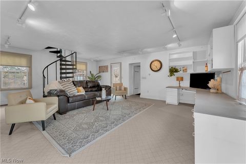 Tiny photo for 6486 E Garfield Road, Petersburg, OH 44454 (MLS # 5202767)