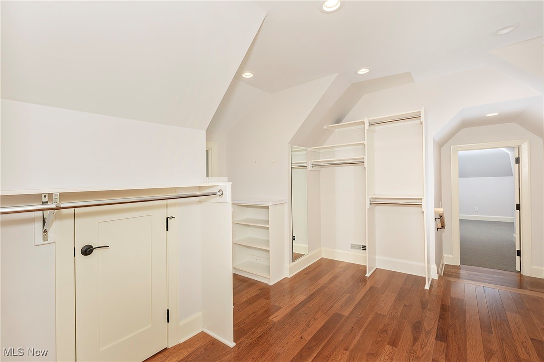 Congress Lake Club - Residential