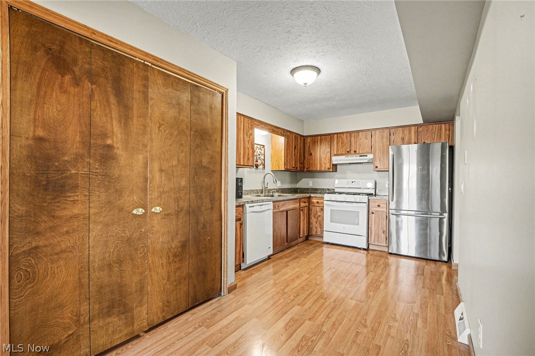 Pipers Ridge Condo - Residential