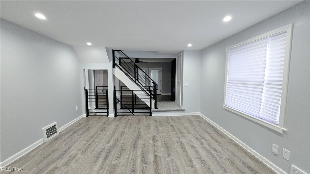 5496 Dalewood Avenue, Maple Heights, Ohio image 3