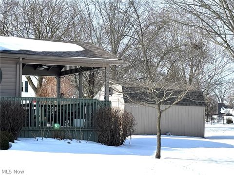 Tiny photo for 383 Edgewood Court, Columbiana, OH 44408 (MLS # 5184505)