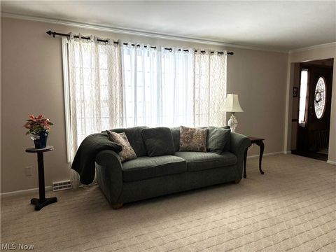 Tiny photo for 383 Edgewood Court, Columbiana, OH 44408 (MLS # 5184505)