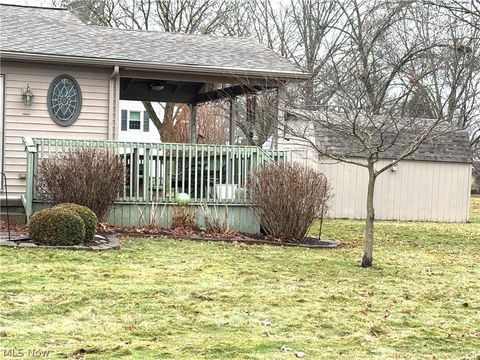 Tiny photo for 383 Edgewood Court, Columbiana, OH 44408 (MLS # 5184505)