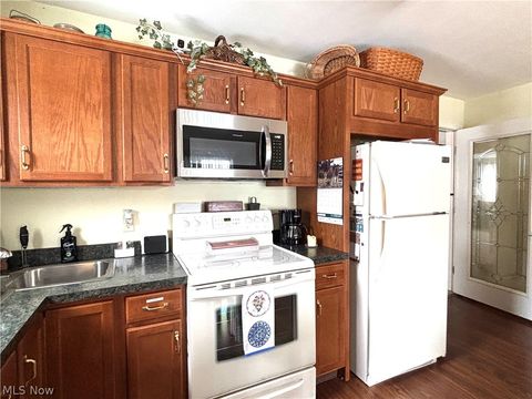 Tiny photo for 383 Edgewood Court, Columbiana, OH 44408 (MLS # 5184505)