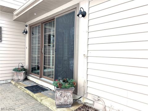 Tiny photo for 383 Edgewood Court, Columbiana, OH 44408 (MLS # 5184505)