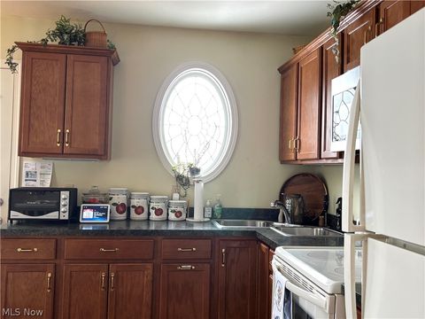 Tiny photo for 383 Edgewood Court, Columbiana, OH 44408 (MLS # 5184505)