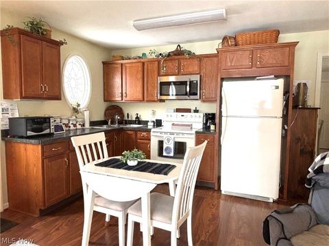 Tiny photo for 383 Edgewood Court, Columbiana, OH 44408 (MLS # 5184505)