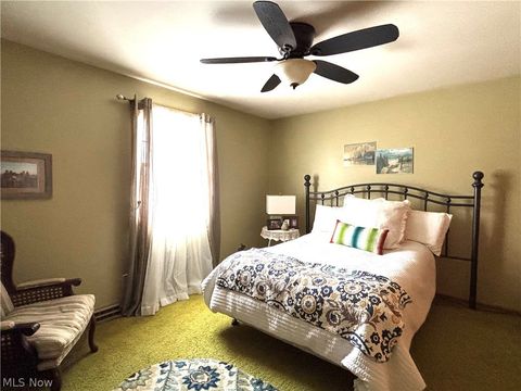 Tiny photo for 383 Edgewood Court, Columbiana, OH 44408 (MLS # 5184505)