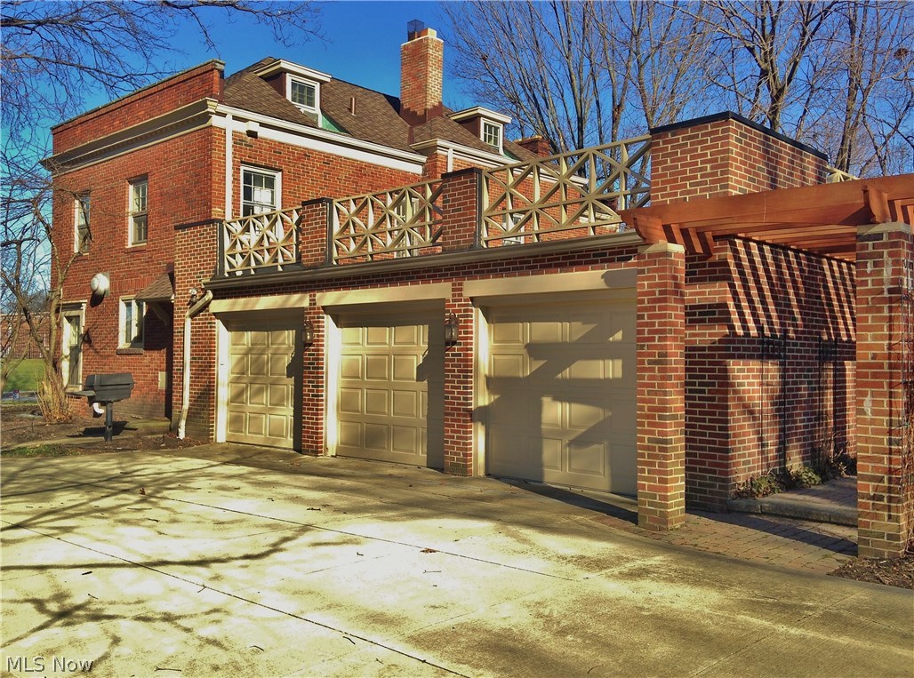 South Shawnee Lake So Circle - Residential