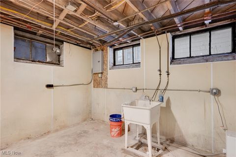 Tiny photo for 2016 Rossmoor Road, Cleveland Heights, OH 44118 (MLS # 5178681)