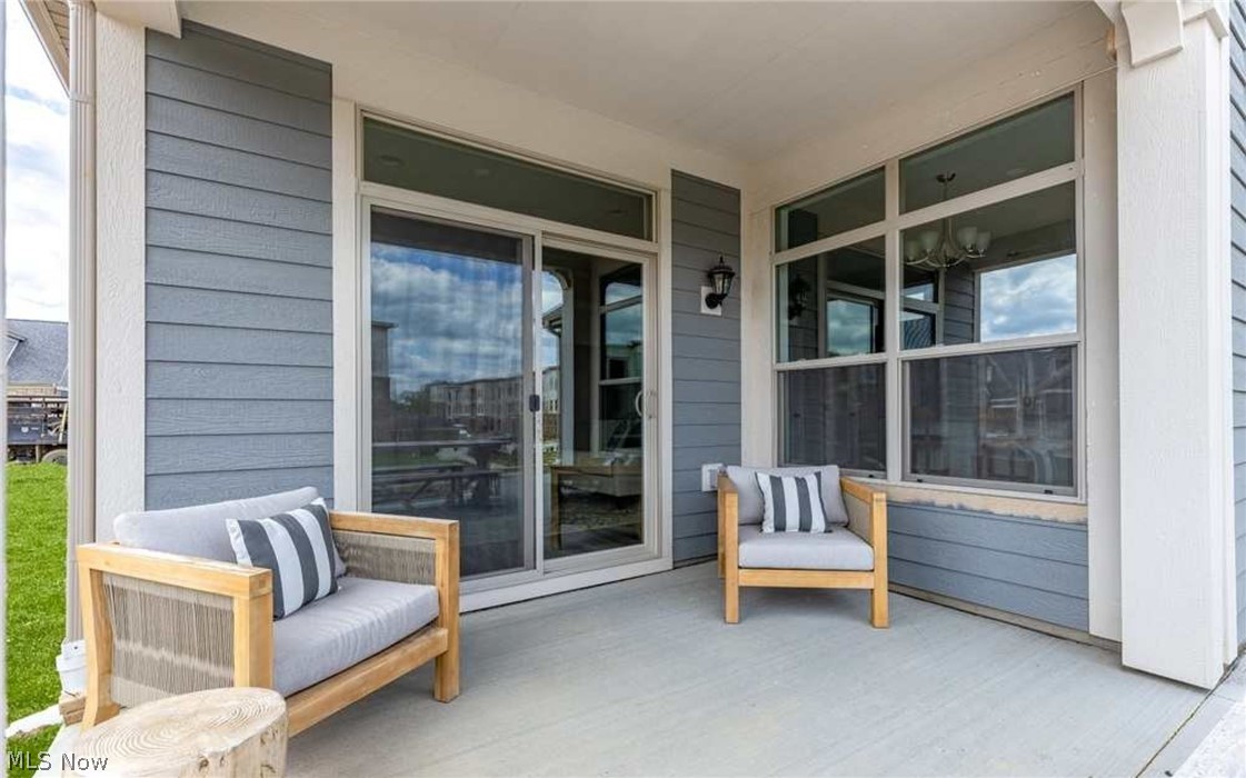 The Courtyards at New Seasons - Residential