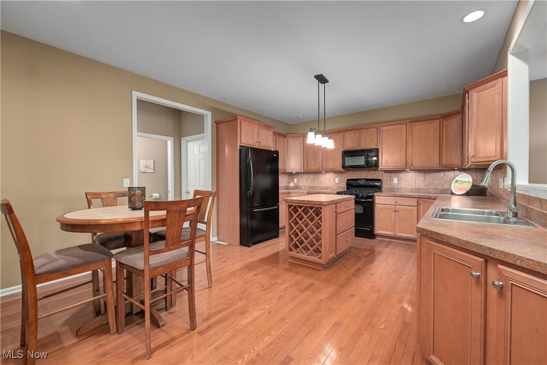 Vista Lago - Residential