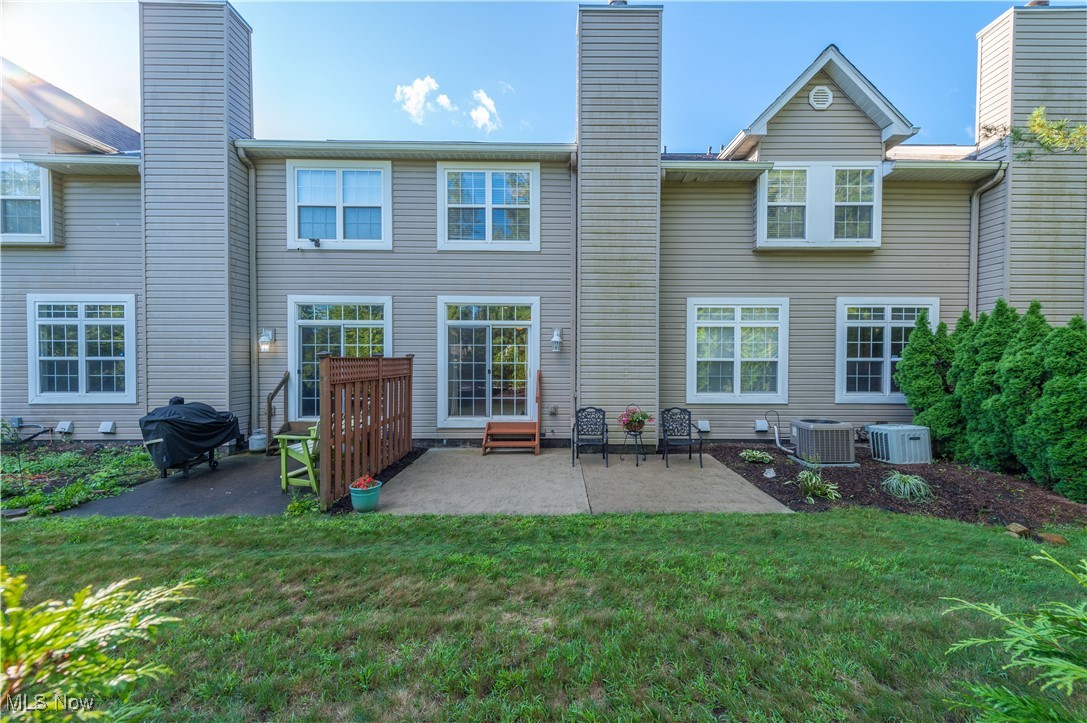 Vista Lago - Residential