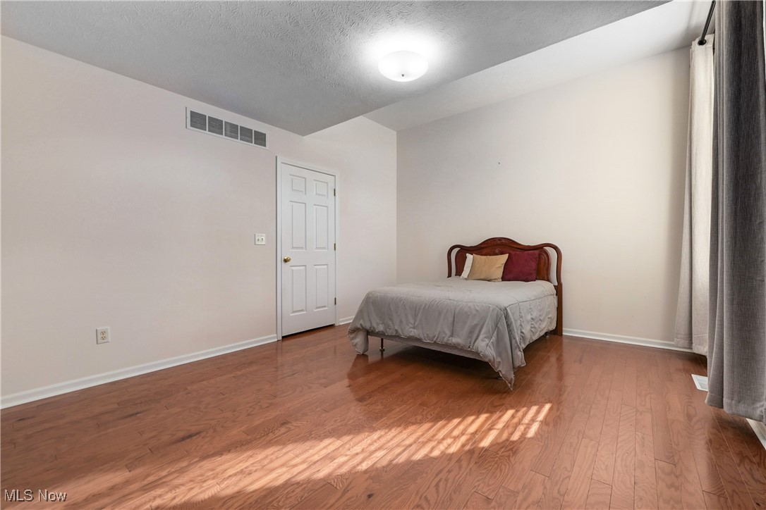 Vista Lago - Residential