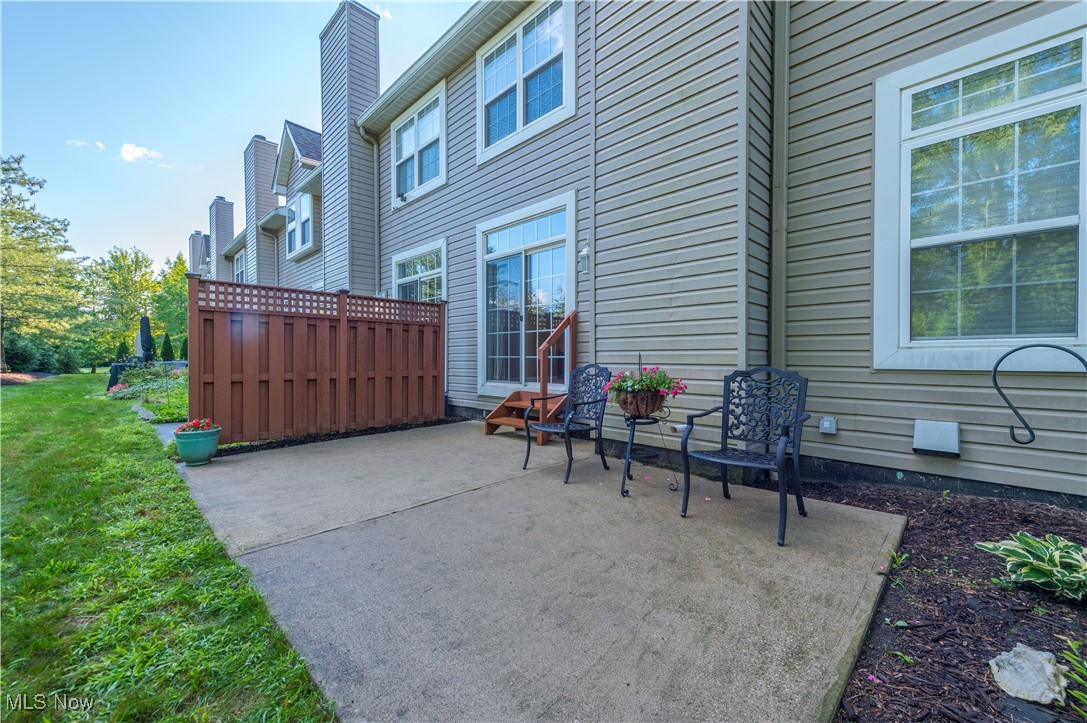 Vista Lago - Residential