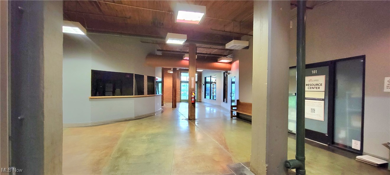 Lin Omni Square - Commercial Sale