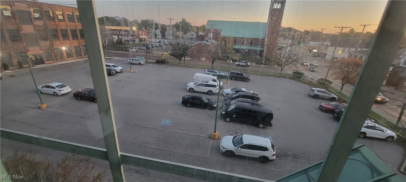 Lin Omni Square - Commercial Sale