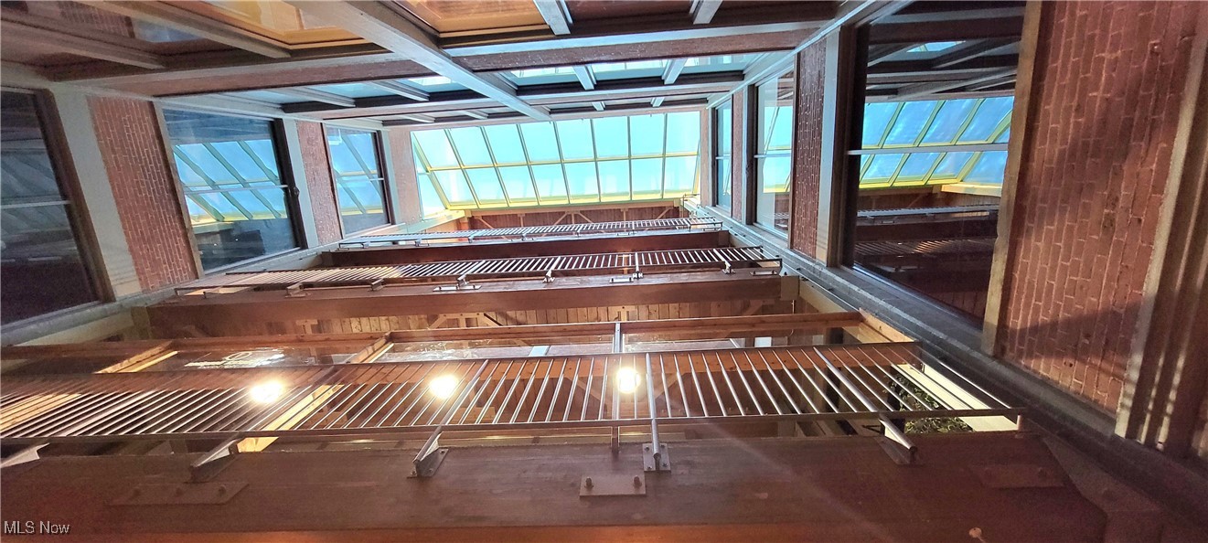 Lin Omni Square - Commercial Sale