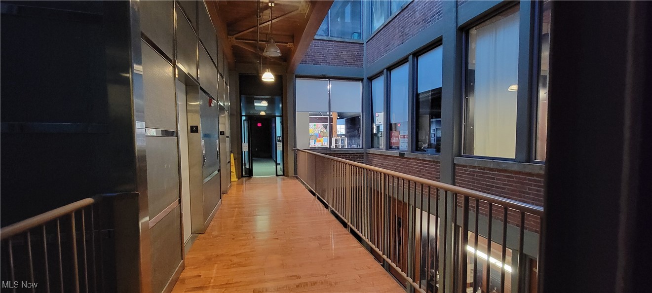 Lin Omni Square - Commercial Sale