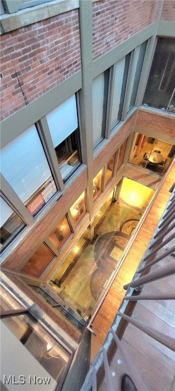 Lin Omni Square - Commercial Sale