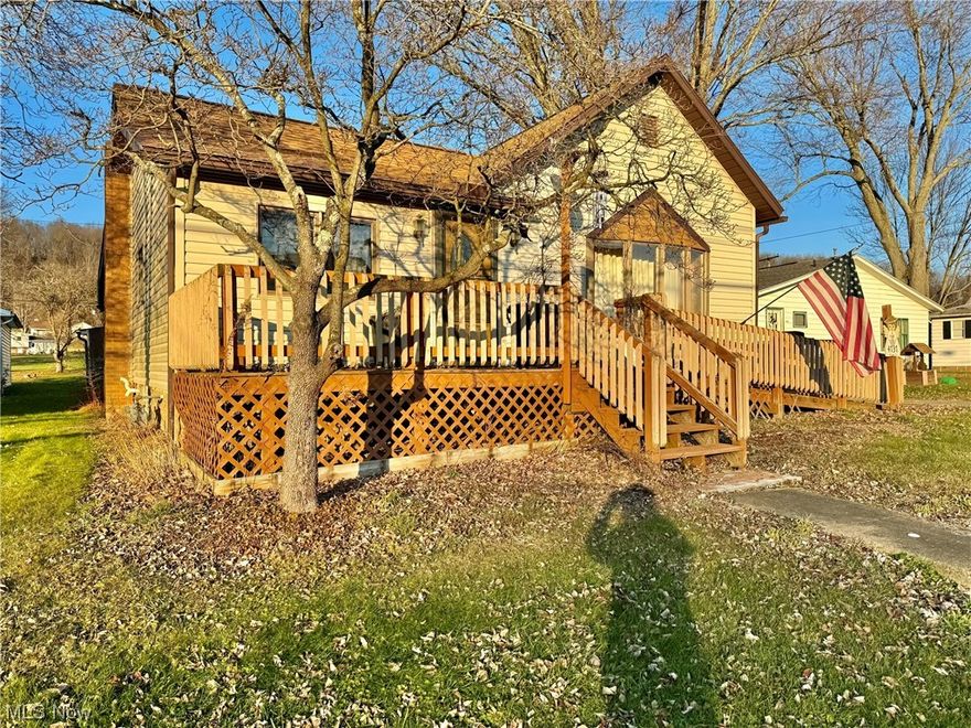 Cozy first floor living 1 bedroom home situated just down the street from the Midvale Community park. Paved driveway with an alley bound lot. With a little TLC this could be a very cute home. Call today for your private showing!