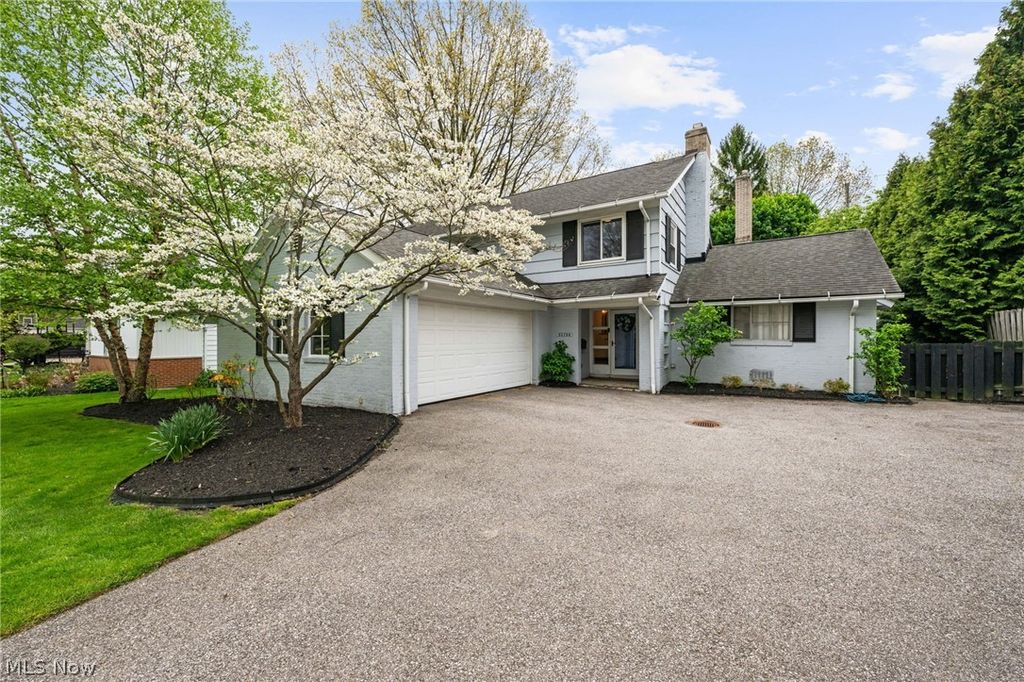 Photo of 23706 Wimbledon Road, Shaker Heights, OH 44122 (MLS # 5207717)