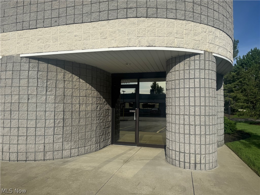 2220 E Enterprise Parkway