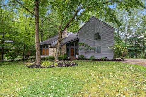 Homes For Sale - 2170 Dow Drive<br/> Akron, OH 44313