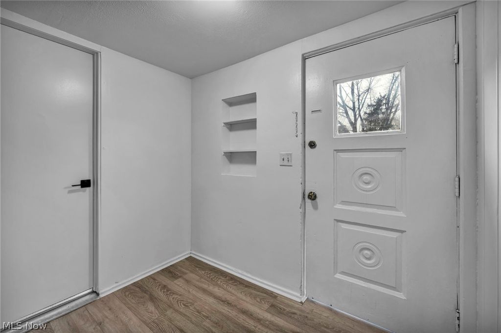 Photo of 12831 Carrington Avenue, Cleveland, OH 44135 (MLS # 5199860)