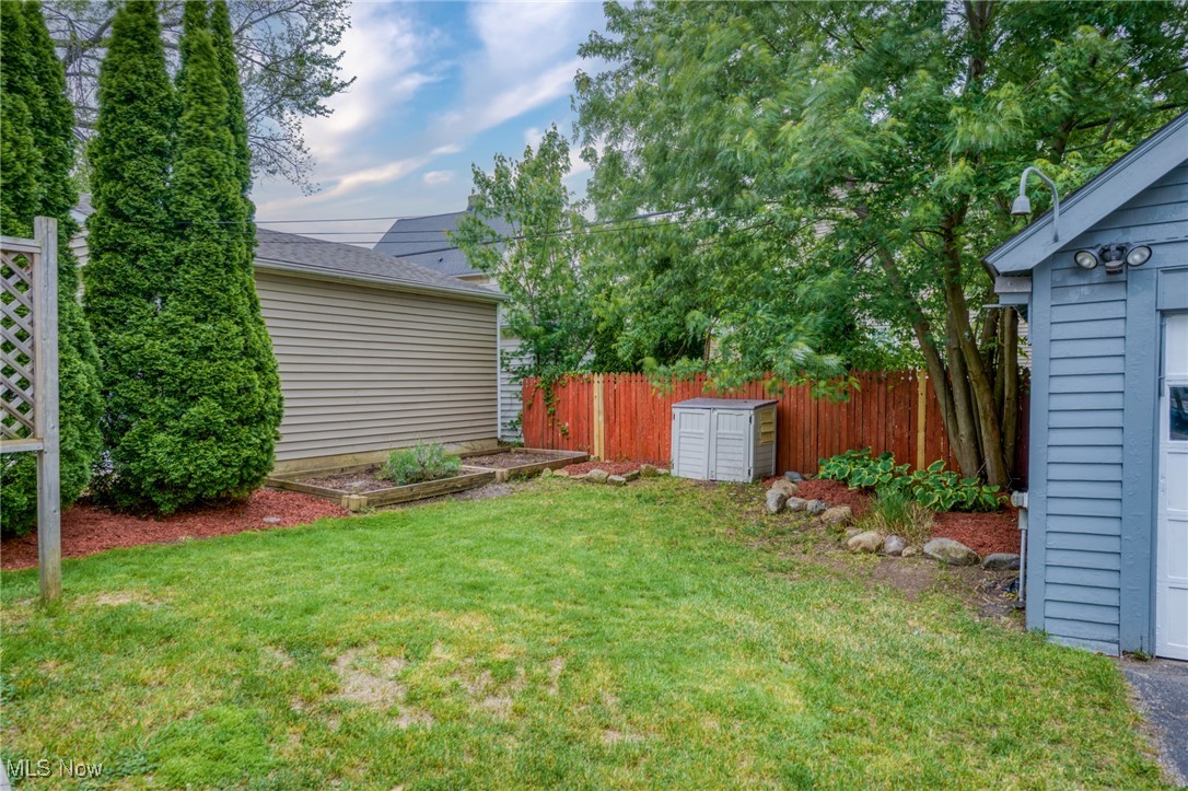 1476 Lauderdale Avenue, Lakewood, Ohio image 39