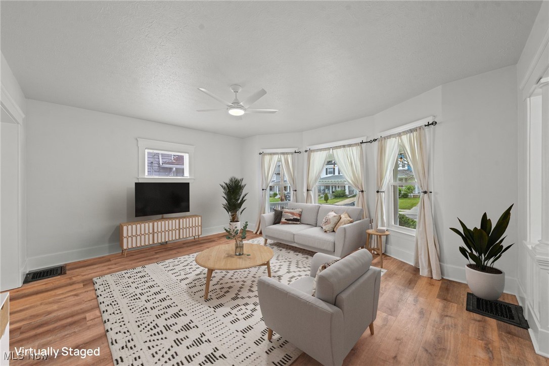 1476 Lauderdale Avenue, Lakewood, Ohio image 6