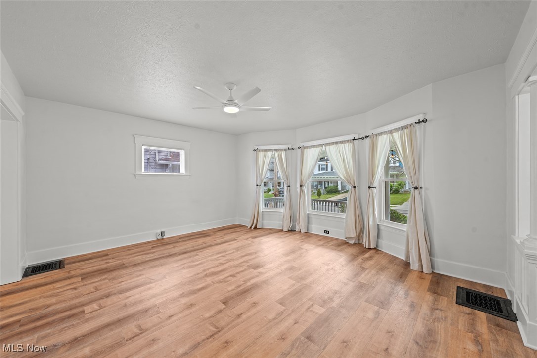 1476 Lauderdale Avenue, Lakewood, Ohio image 7