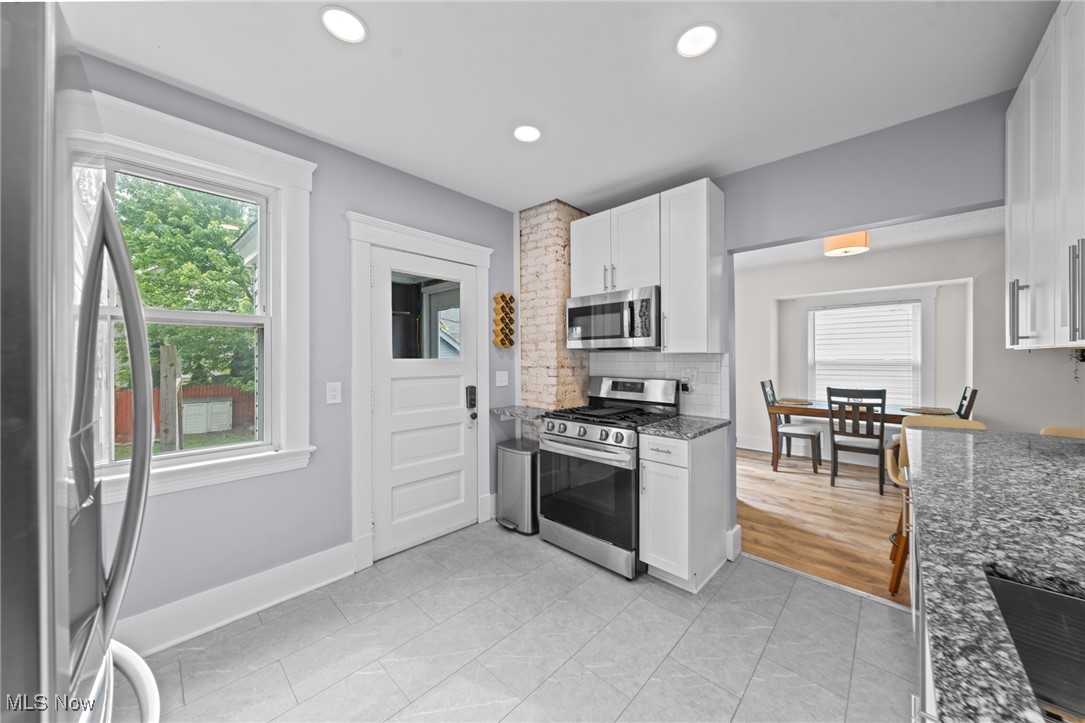 1476 Lauderdale Avenue, Lakewood, Ohio image 16
