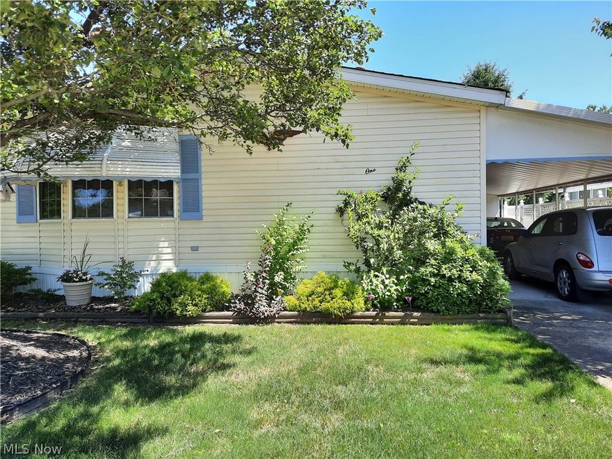 A 55+ community, Columbia Park is a Land Lease Community. Amenities include, controlled entrance gatehouse, plenty of  shopping plazas, small grocery store, laundromat and barbershop. onsite management, walking paths, shuffleboard, bocce ball, library, social hall, and much more. Newer AC unit and furnace are just a few of the amazing updates. A one year home warranty being offered for peace of mind. Call today for a private tour.